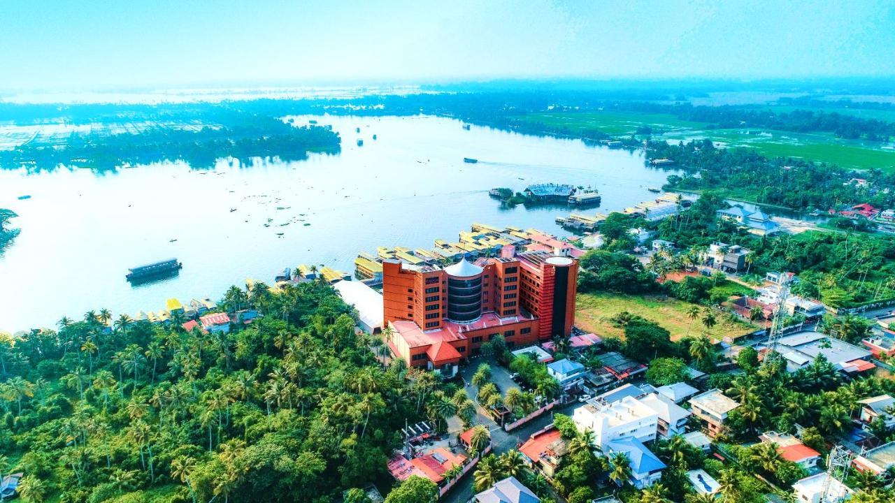 รามาดา บาย วินด์แฮม อัลเลปปีย์ Hotel Alappuzha ภายนอก รูปภาพ