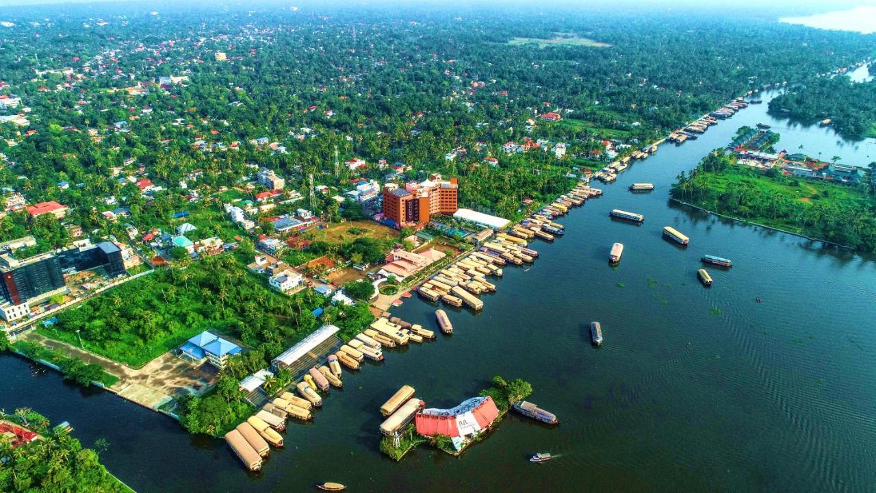 รามาดา บาย วินด์แฮม อัลเลปปีย์ Hotel Alappuzha ภายนอก รูปภาพ