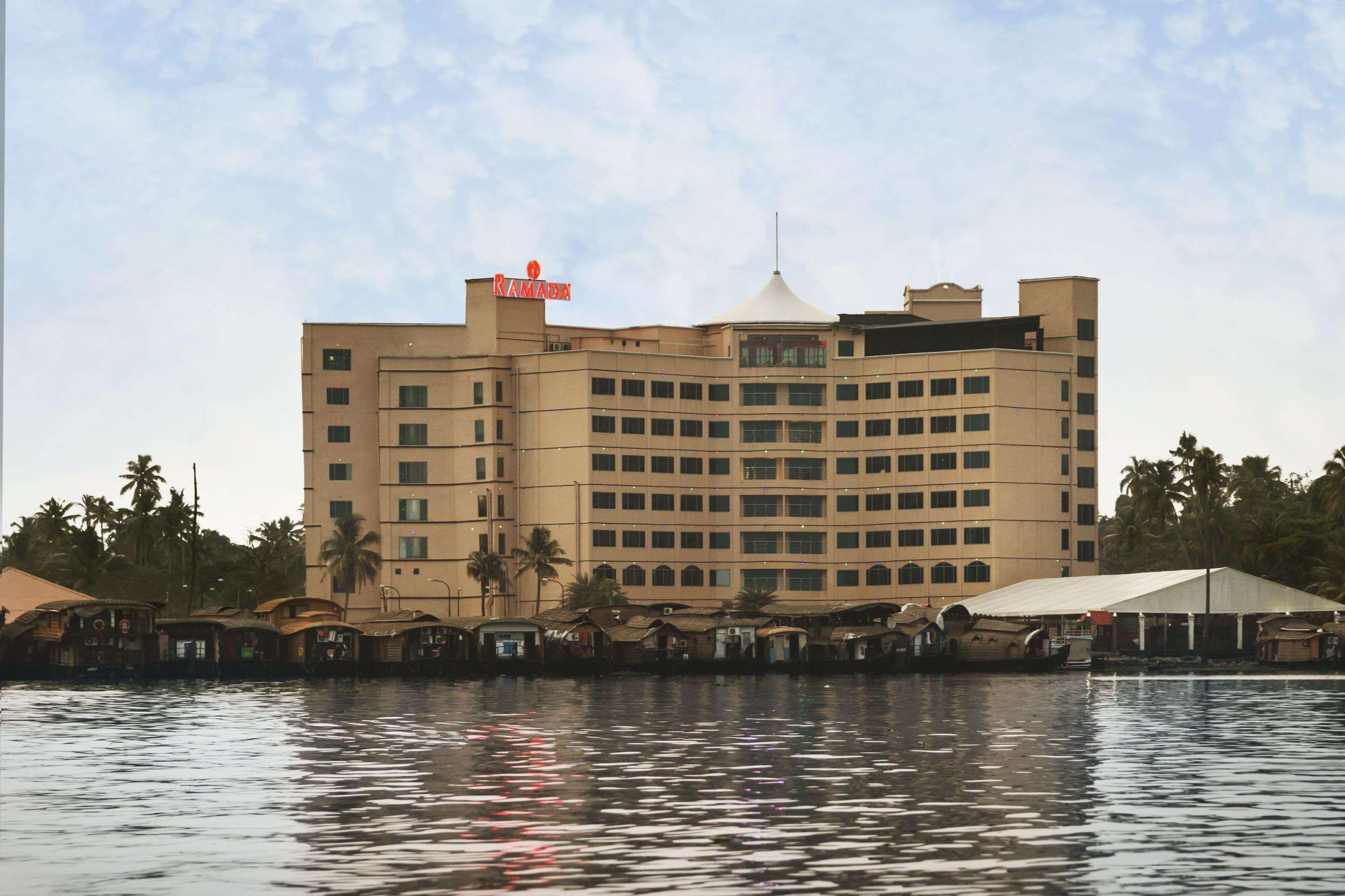 รามาดา บาย วินด์แฮม อัลเลปปีย์ Hotel Alappuzha ภายนอก รูปภาพ