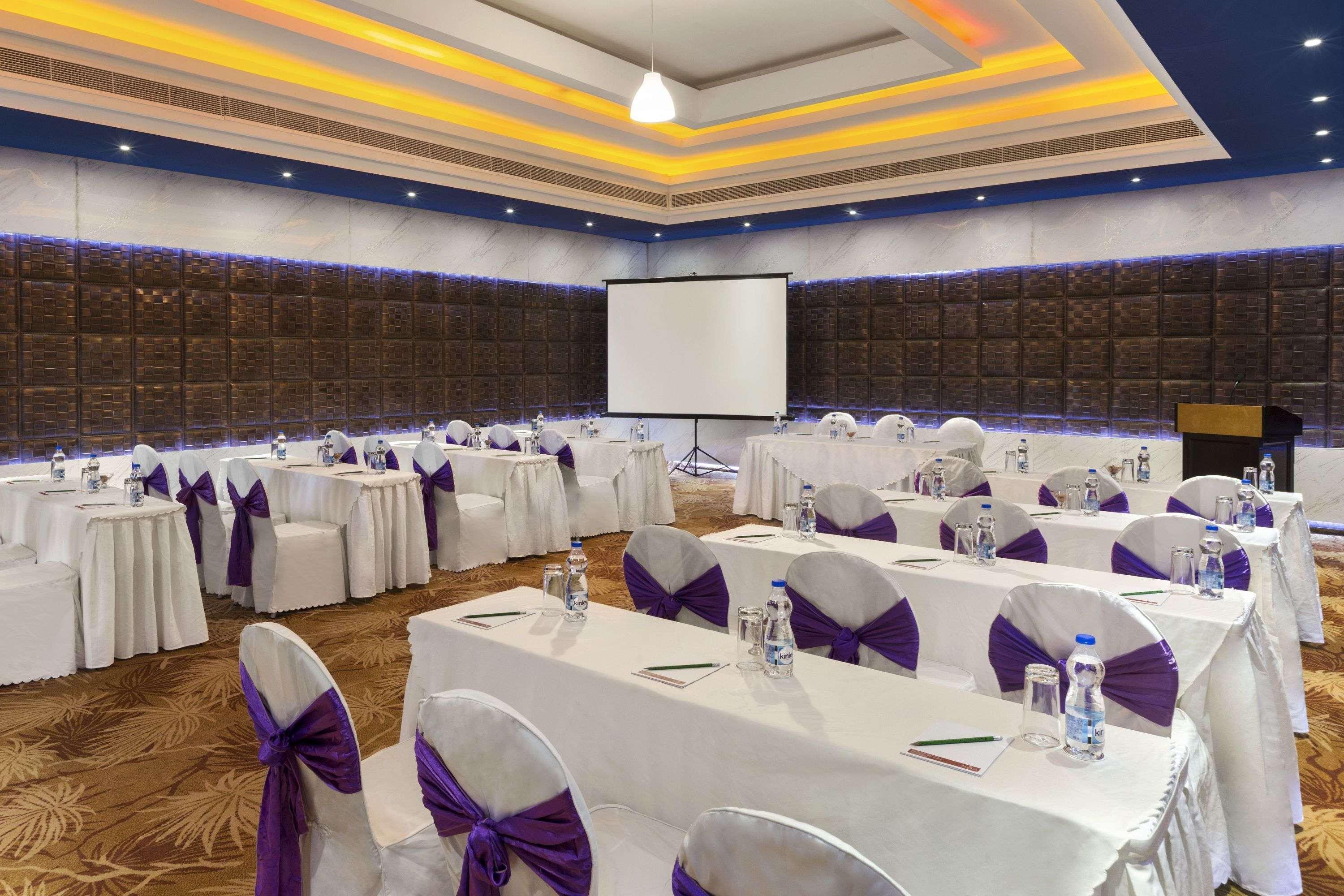รามาดา บาย วินด์แฮม อัลเลปปีย์ Hotel Alappuzha ภายนอก รูปภาพ