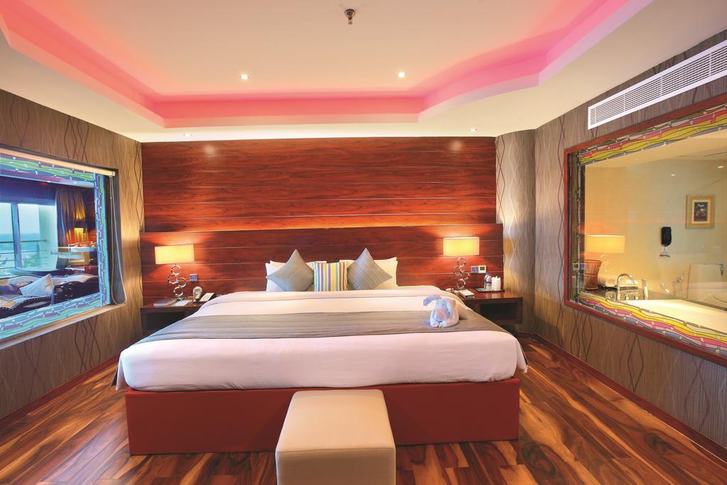 รามาดา บาย วินด์แฮม อัลเลปปีย์ Hotel Alappuzha ภายนอก รูปภาพ