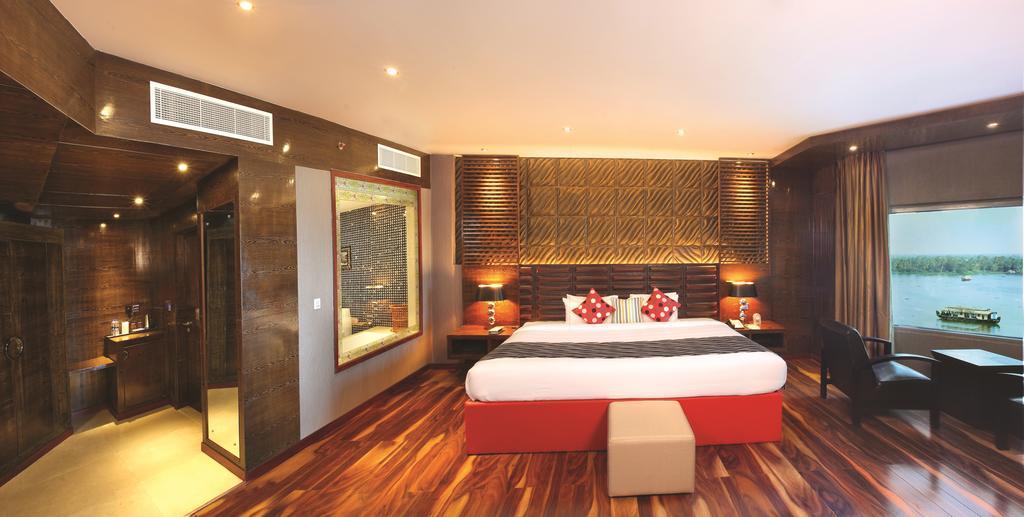 รามาดา บาย วินด์แฮม อัลเลปปีย์ Hotel Alappuzha ภายนอก รูปภาพ