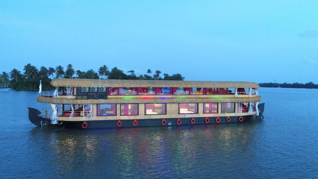 รามาดา บาย วินด์แฮม อัลเลปปีย์ Hotel Alappuzha ภายนอก รูปภาพ